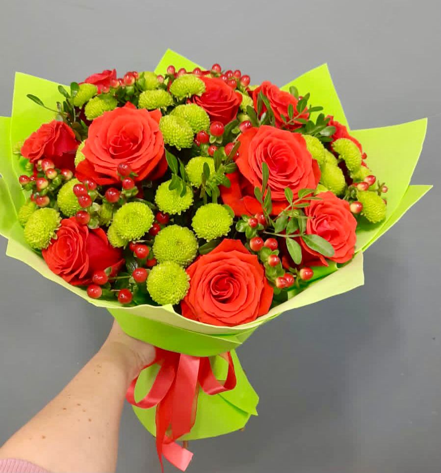 Букет цветов из: Хризантемы и Розы в Рахье