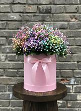 Цветочная композиция из Гипсофила и Розы в шляпной коробке в Рахье