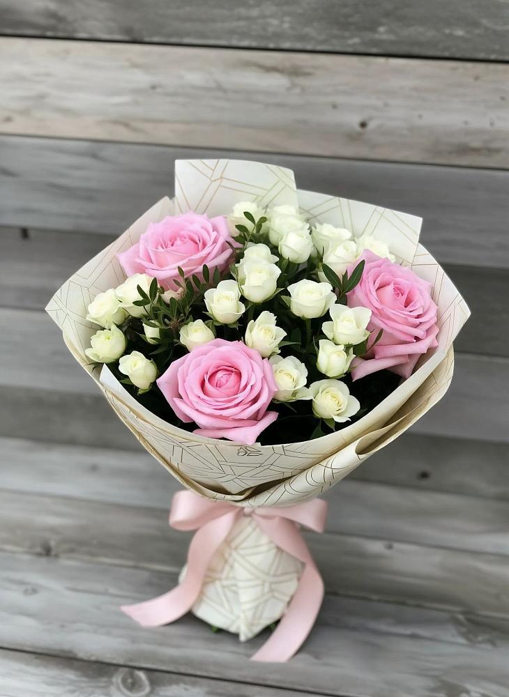 Букет цветов из: Розы в Рахье
