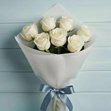 Букет 7 Белых роз Эдлесс Лав в Рахье