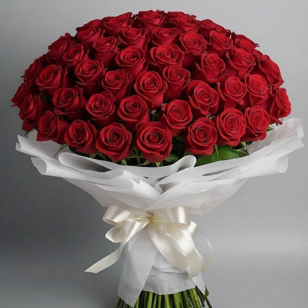 Букет 101 Красная роза Блэк Мэджик в Рахье