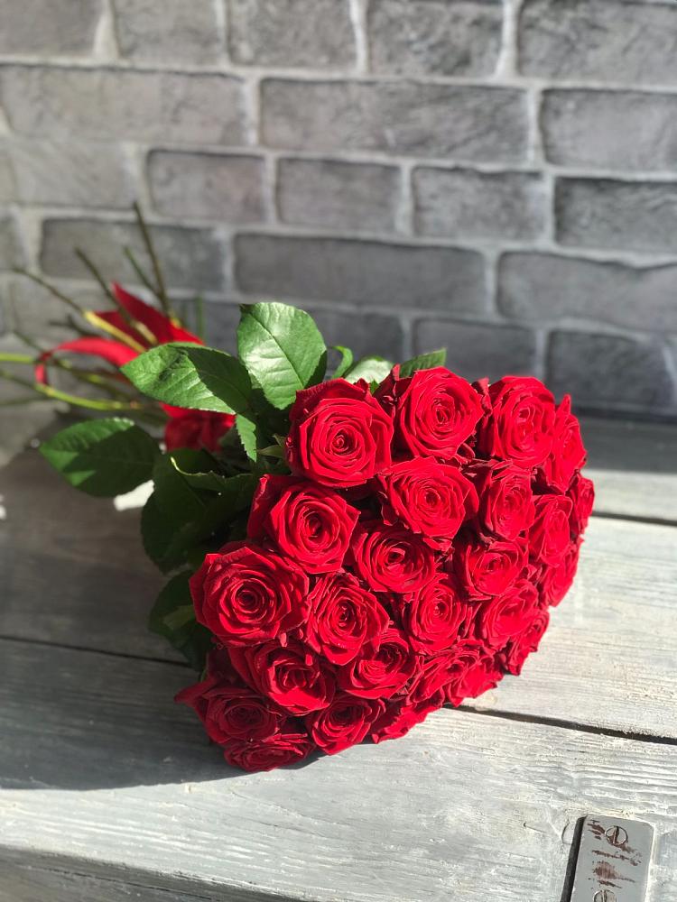 Букет Красные розы Фридом в Рахье