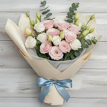 Букет цветов из:  Лизиантусы в Рахье