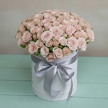 Цветочная композиция из Розы в шляпной коробке в Рахье