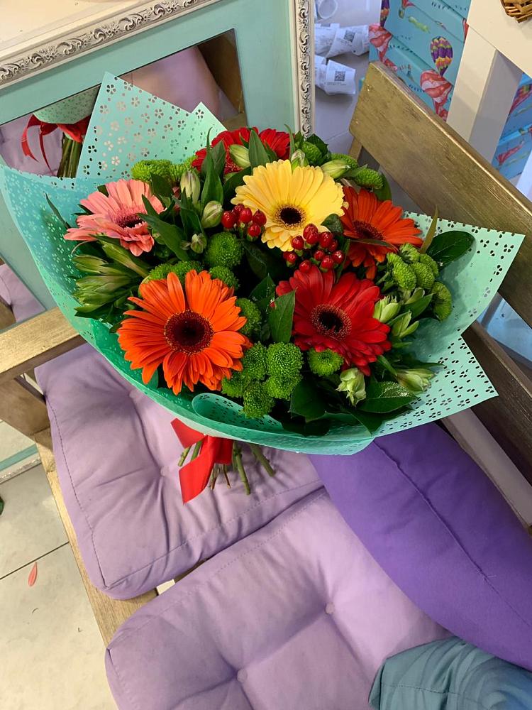 Букет цветов из: Герберы, Хризантемы и Альстромерии в Рахье