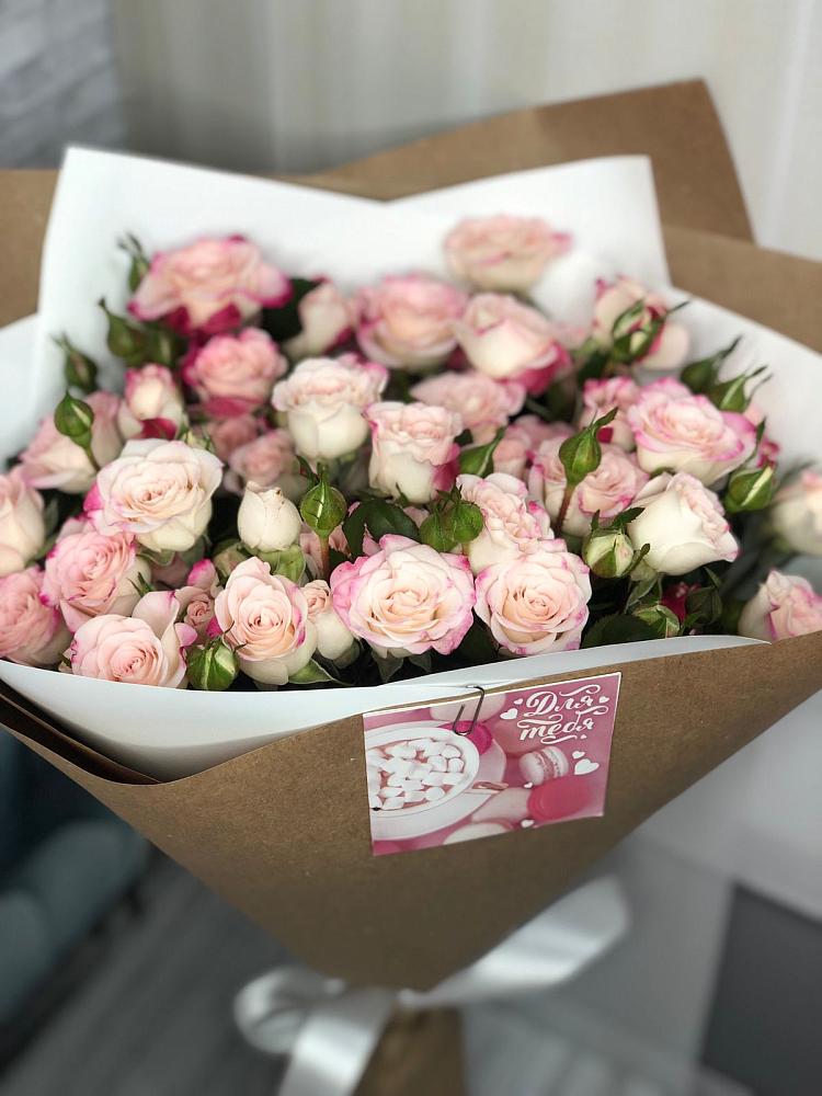 Букет цветов из: Розы в Рахье