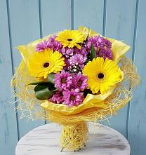 Букет цветов из:  Хризантемы и Герберы в Рахье