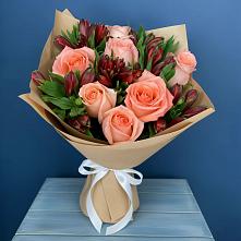 Букет цветов из:  Розы и Альстромерии в Рахье