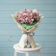 Букет цветов из:  Орхидеи и Розы в Рахье