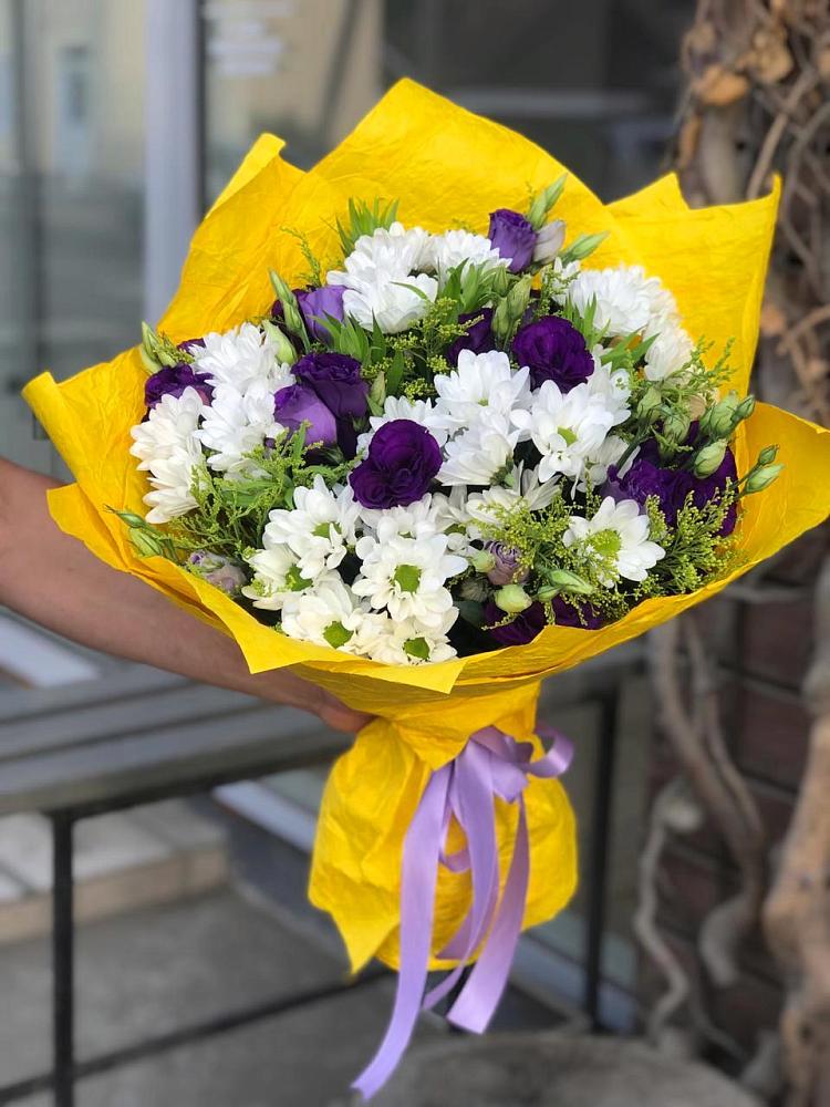 Букет цветов из: Ирисы, Хризантемы и Ромашки в Рахье