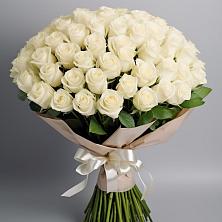Букет 101 беля роза Белоснежка в Рахье