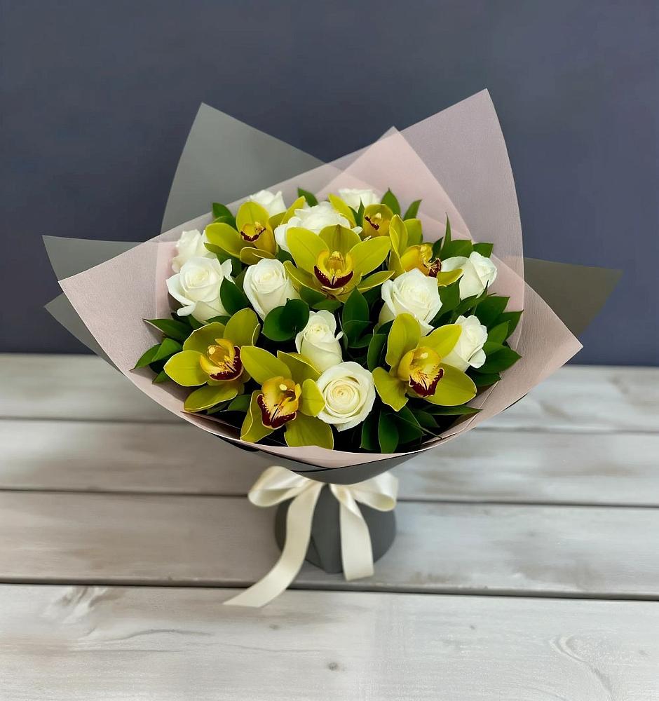 Букет цветов из: Орхидеи и Розы в Рахье