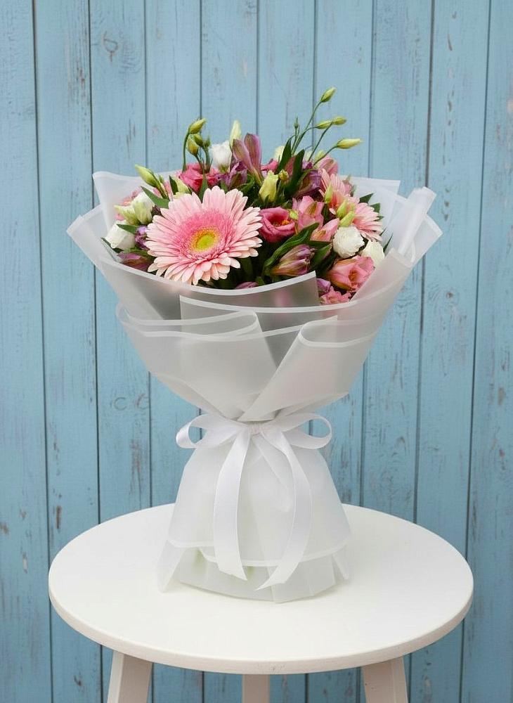 Букет цветов из: Герберы, Альстромерии и Лизиантусы в Рахье