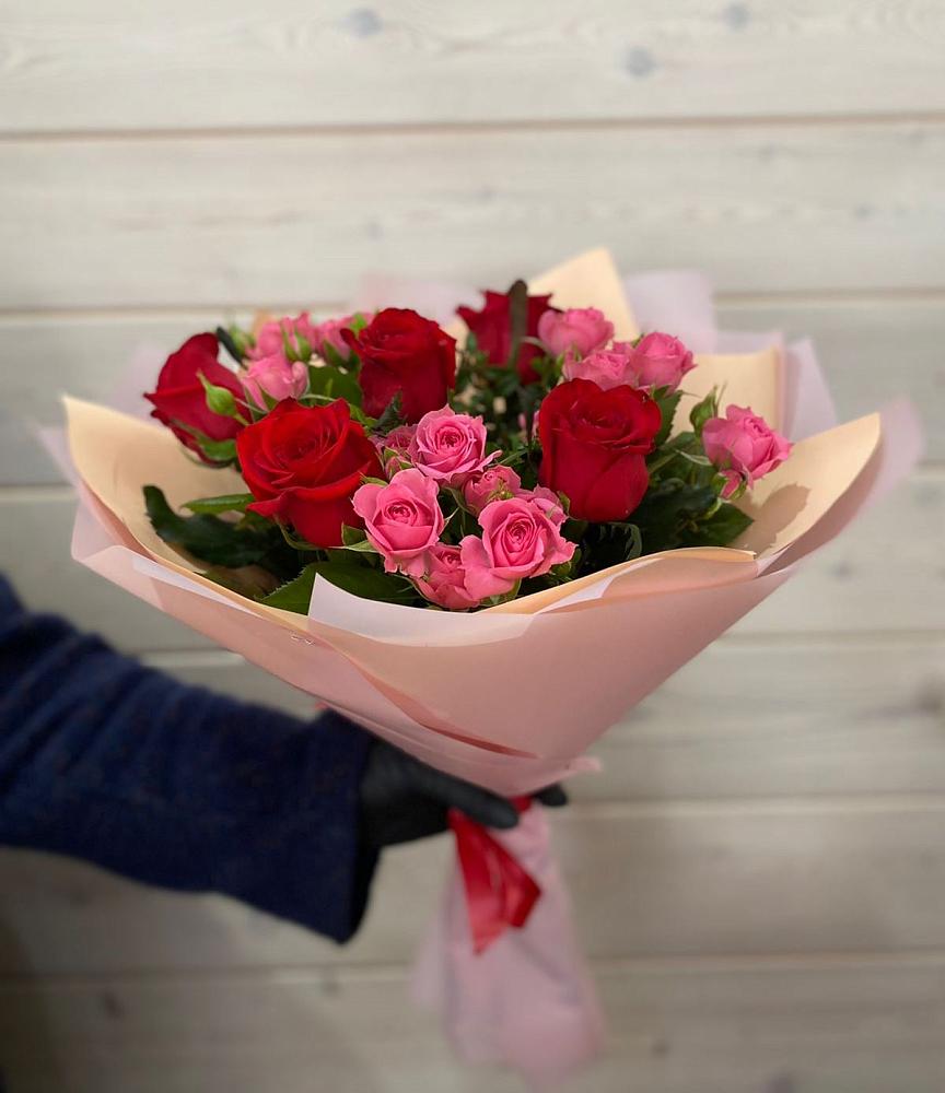 Букет цветов из: Розы в Рахье