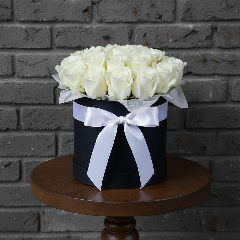 Цветочная композиция из Розы в шляпной коробке в Рахье