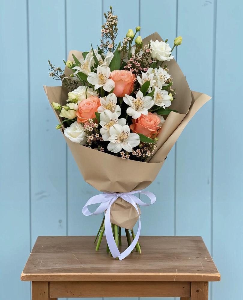 Букет цветов из: Альстромерии, Лизиантусы, Розы и Хризантемы в Рахье