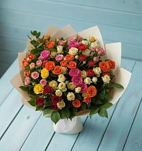 Букет Микс из разноцветных кустовых роз в Рахье