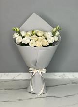 Букет цветов из:  Розы и Лизиантусы в Рахье